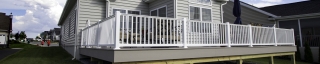 vinyl railings around deck