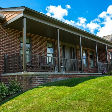 railing and porch posts