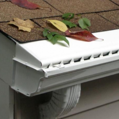 Gutter with guard